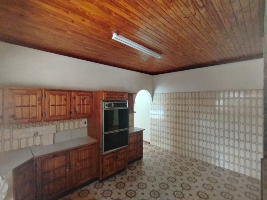 5 Bedroom Property for Sale in Flamwood North West